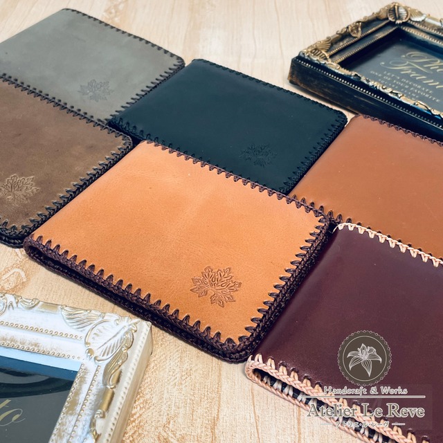 本革 二つ折り財布（リーフ模様・飾り縫い）6色  レザー  ハンドクラフト（財布/No.05）