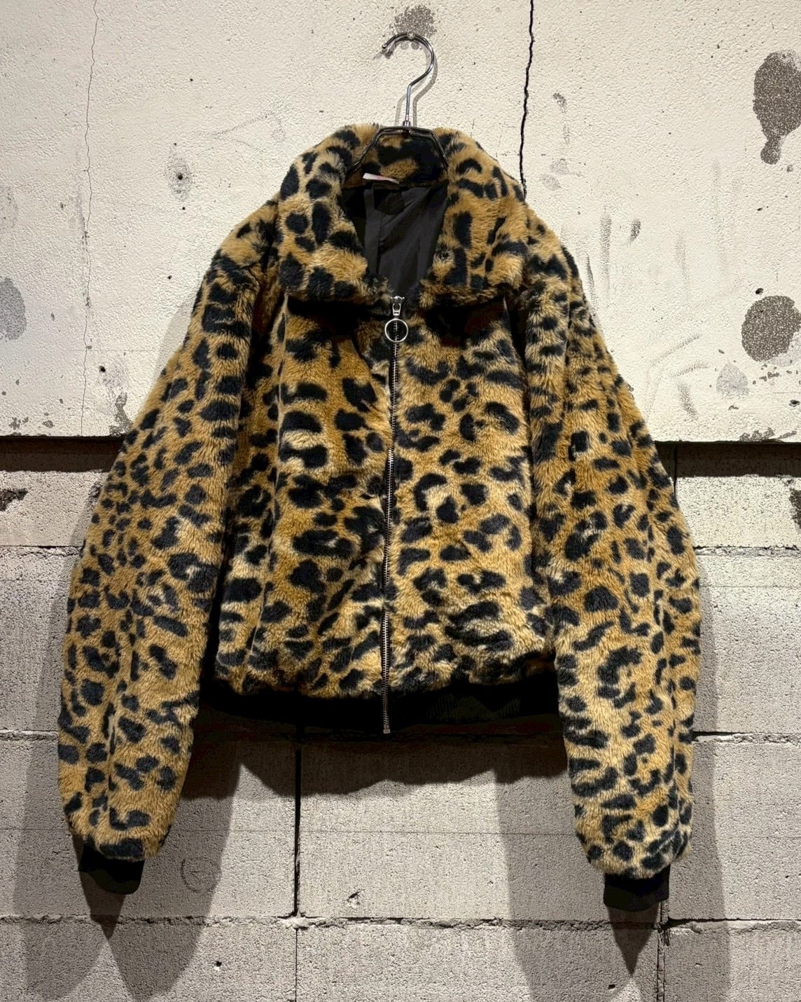 Caka otto】Leopard Pattern Short Length Faux Fur Jacket | Caka