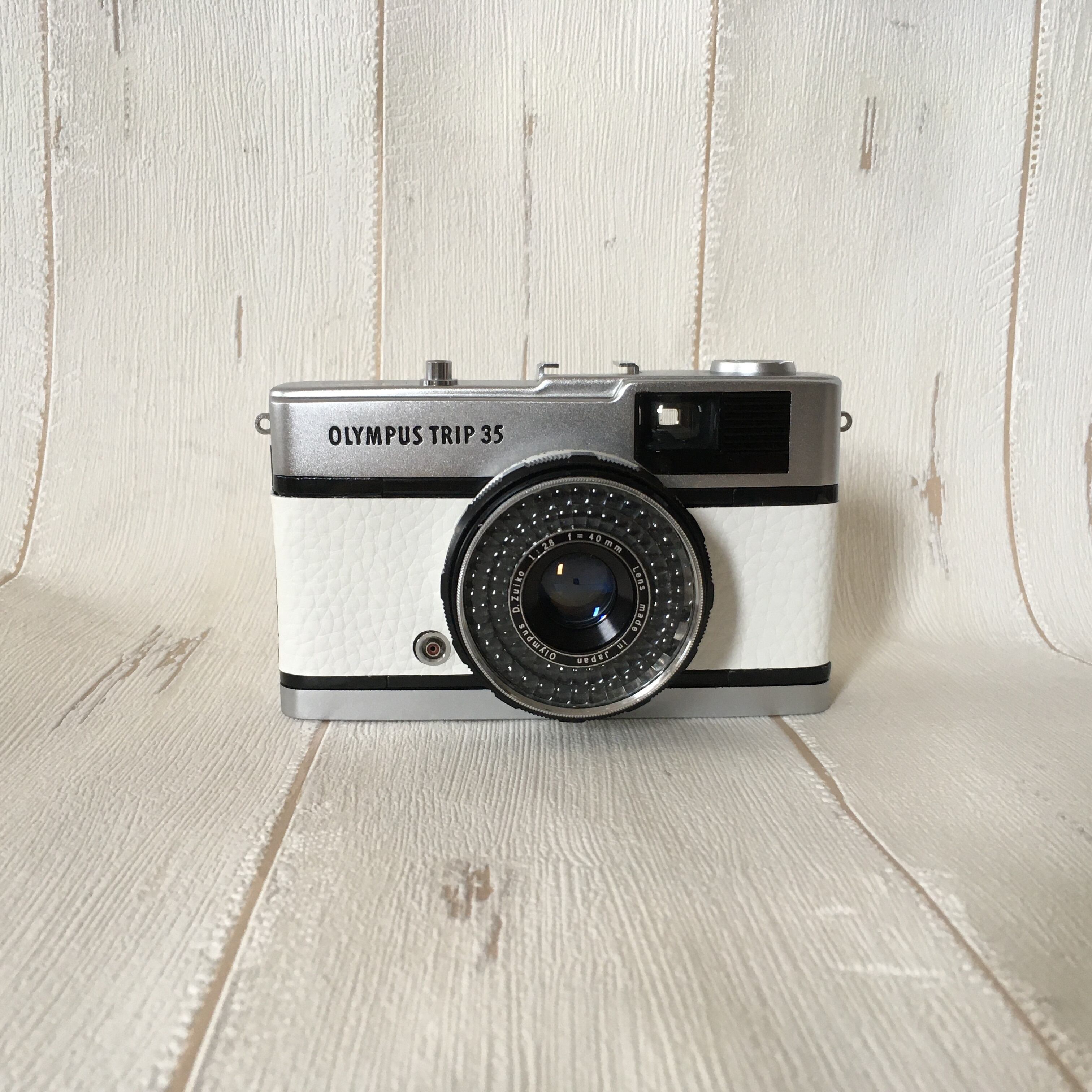 Olympus TRIP 35  <スノーホワイト>