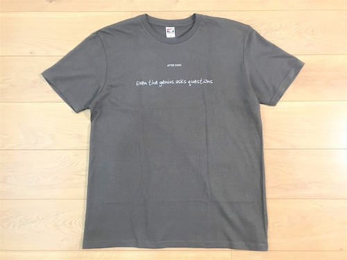 AFTER DARK Handwriting font T-shirt【CHARCOAL】