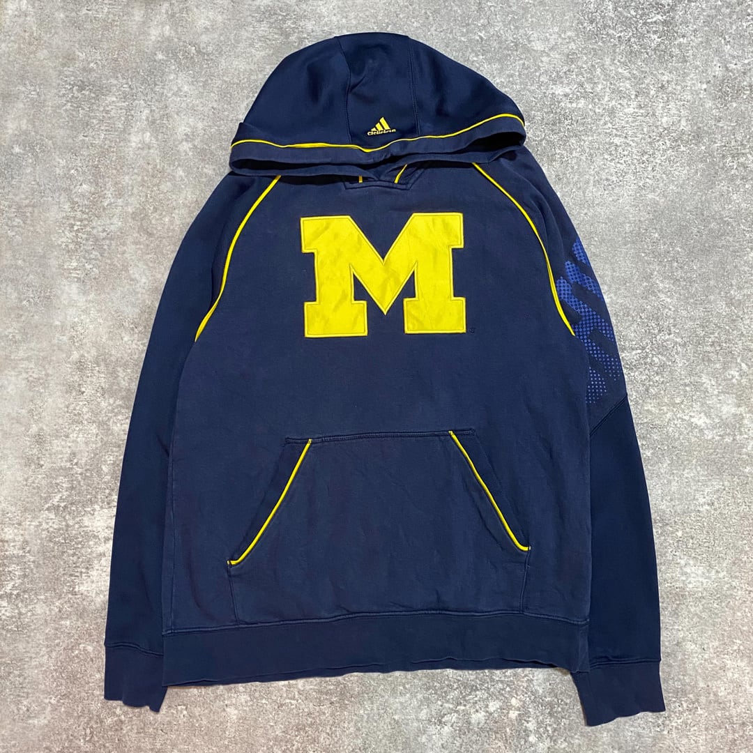ミシガン大学 ロゴパッチ パーカー adidas | am3:41 - NBA & Sports