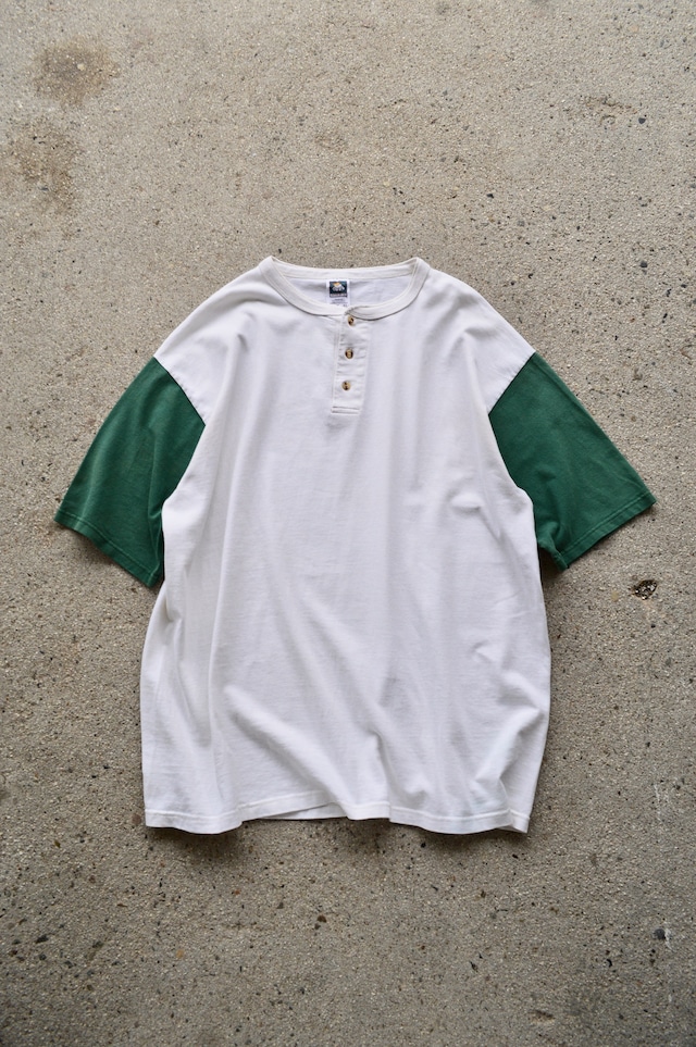 90s Old Henley Neck Chateau Sonesta Hotel by Cotton Deluxe 90's Made in USA From Anvil コットンデラックス 90s USA製 ヘンリーネックT
