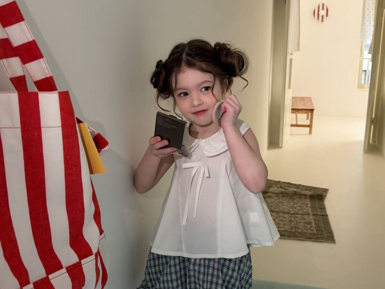 [aiai] Romancara Blouse / [아이아이] 로망카라블라우스