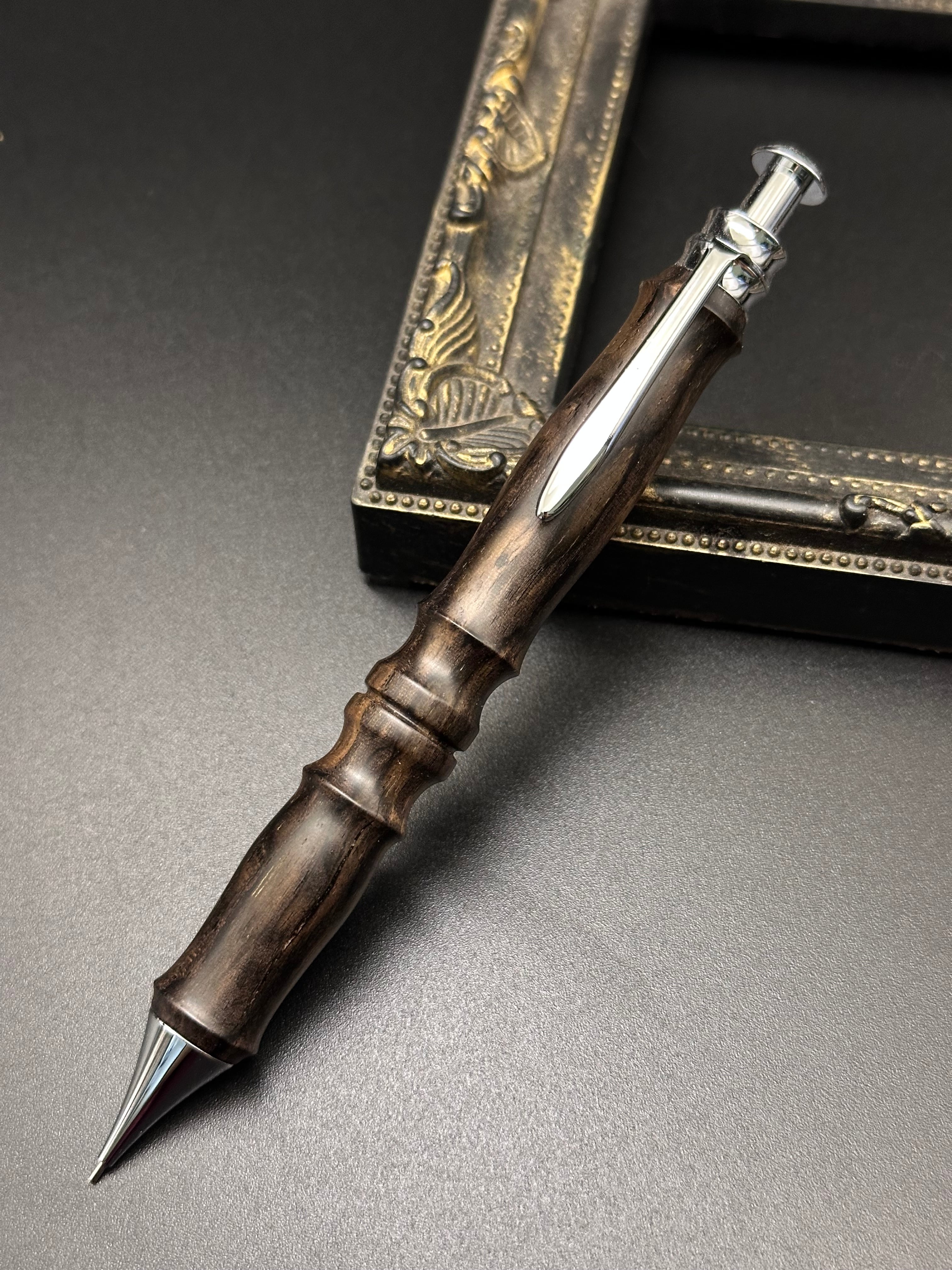 【ほぼ新品】Flamberg 黒柿 木軸ボールペン(本体のみ) G2規格 黒柿/木軸 細軸ペン | Flamberg