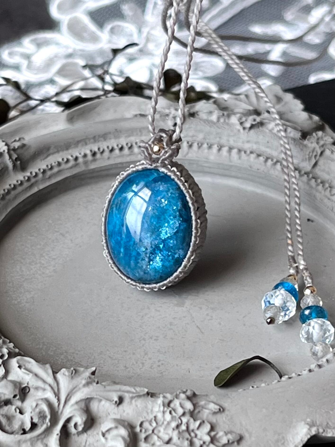 ペリドット 【シンプルminiシリーズ】 マクラメネックレス | Petal