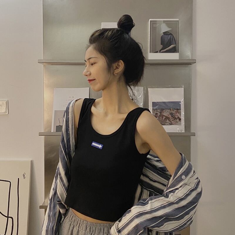 ブラックサマートップス ショート 夏物 試着室817459116