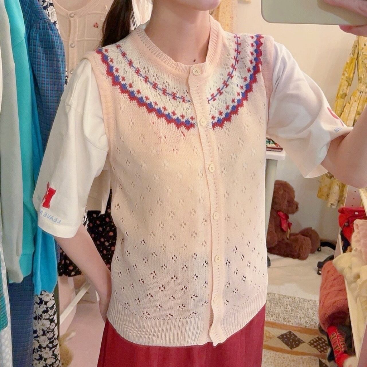 centripetal pattern pink vest