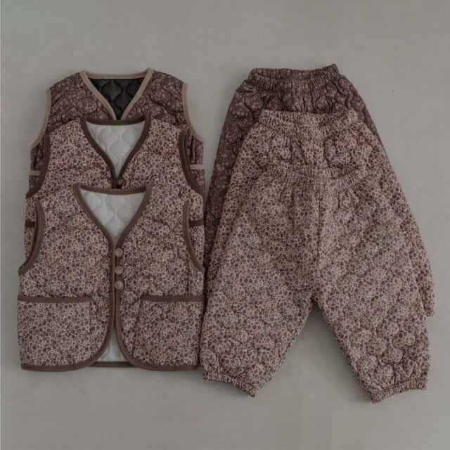 【BABY】韓国風 花柄暖かいベスト&パンツ