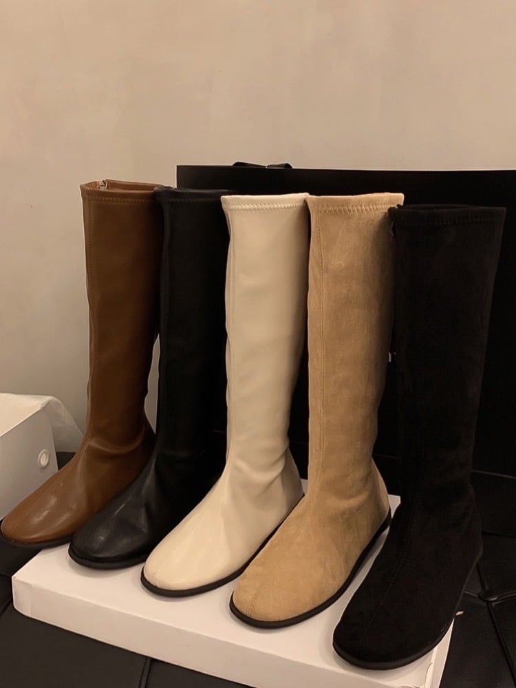 歩きやすさも美しさも妥協しない ローヒールロングブーツ ぺたんこ