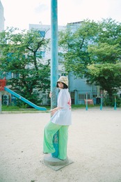 座半寝一 半袖 白