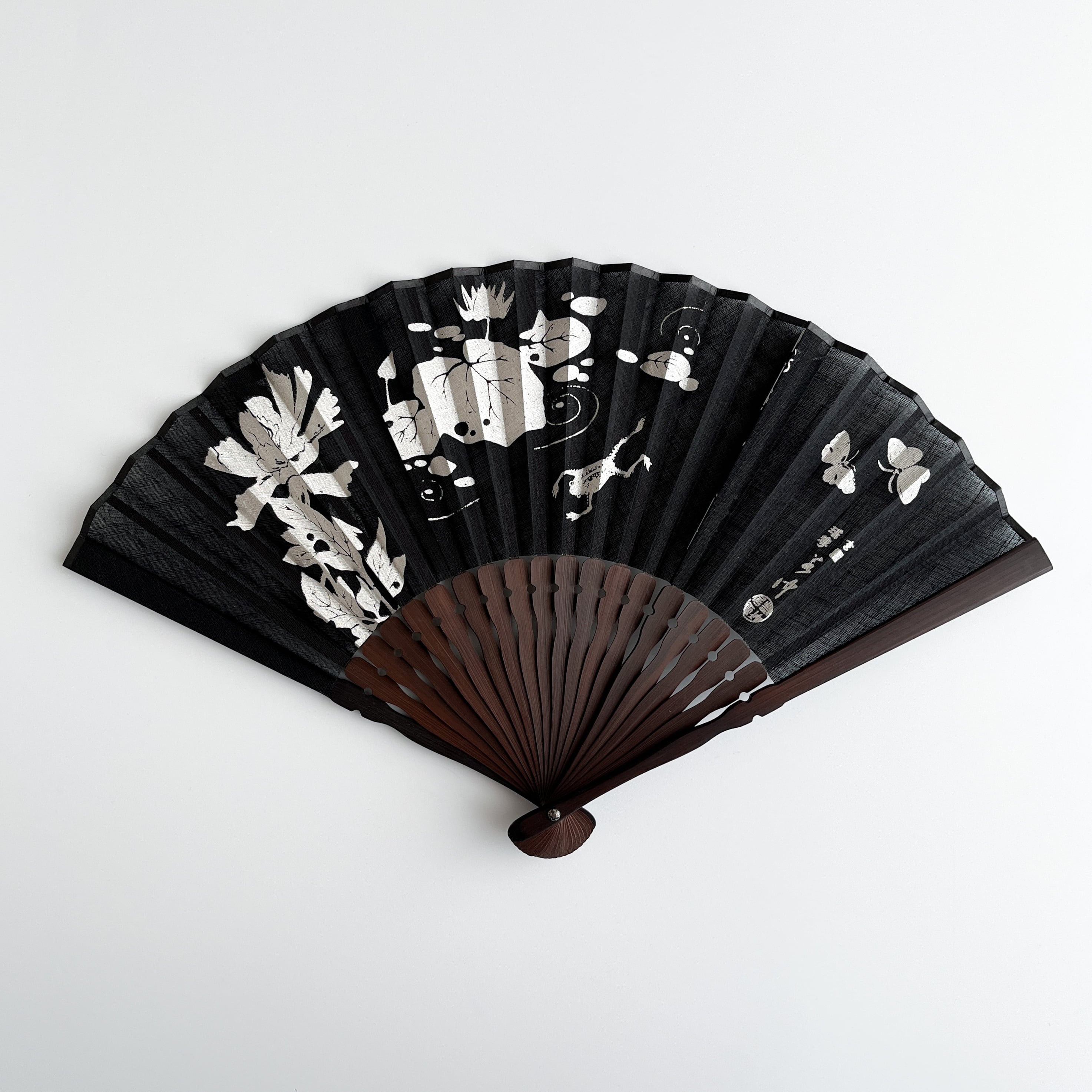 【値下げ】日本刺繍　扇　額入り、玄関飾りに… 伊藤若冲 扇子 玄圃瑤華 | hmm, by 東京都美術館ミュージアムショップ