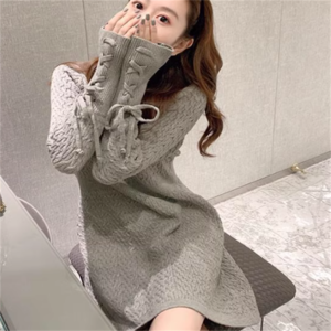 【送料無料】 ワンピース 3色 ニットワンピ ミニ 袖あり 長袖 萌え袖 クルーネック Aライン フレア リボン 編み上げ 立体感 ケーブルニット 厚手生地 ニット ポケット フォーマル エレガント 可愛い 大人可愛い きれいめ シンプル カジュアル シック コンサバ 華やか 大人 上品 おしゃれ お洒落 こなれ感 高見え 高級感 フェミニン ラフ 無地 冬 あったか レディース 女性用 デート お出かけ 女子会 お呼ばれ 休日 お茶会 授業参観 演奏会 着回し ファッション 着痩せ   インスタ映え