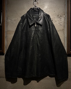 【Caka】“SEAN JOHN” Logo Embroidery Vintage Zip Up Leather Jacket