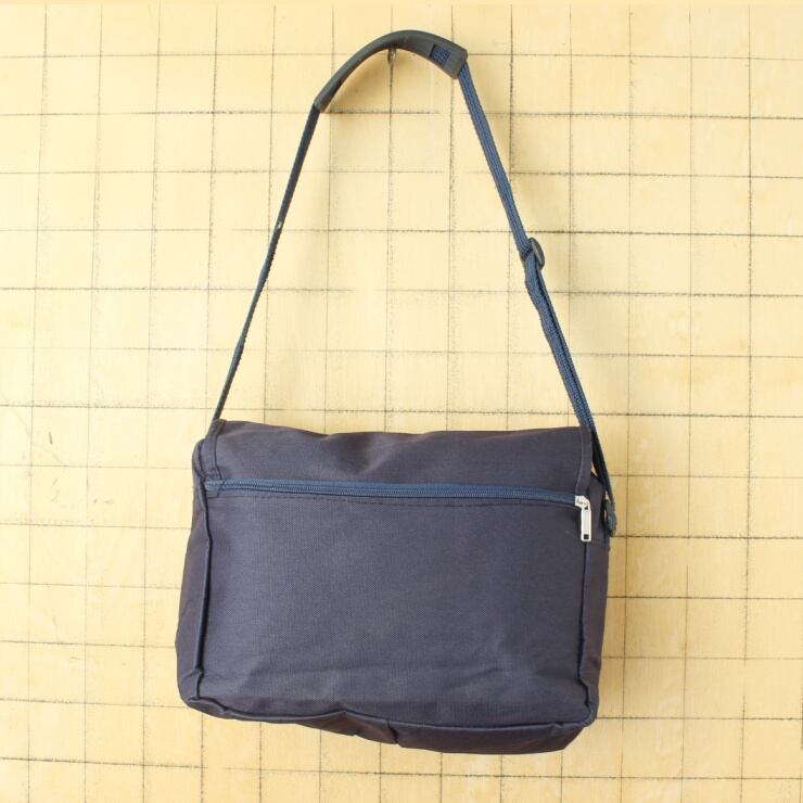 80s 90s USA製 EASTPAK イーストパック ショルダーバッグ ネイビーブルー アウトドア アメリカ古着 060723ss127