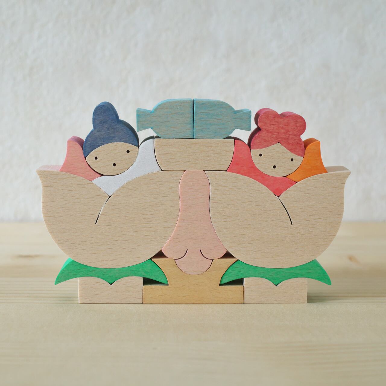 小黒三郎 バラの花びな・ぼんぼり付き | 木のおもちゃ専門店 おもちゃ