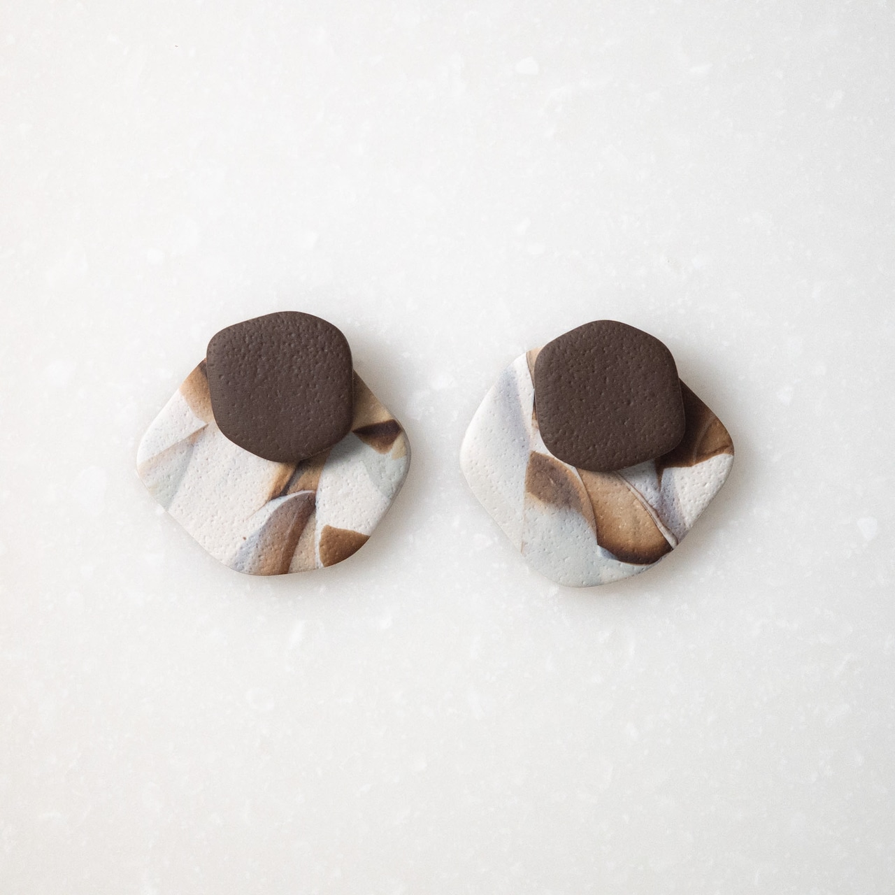 Matte : Brown puddle