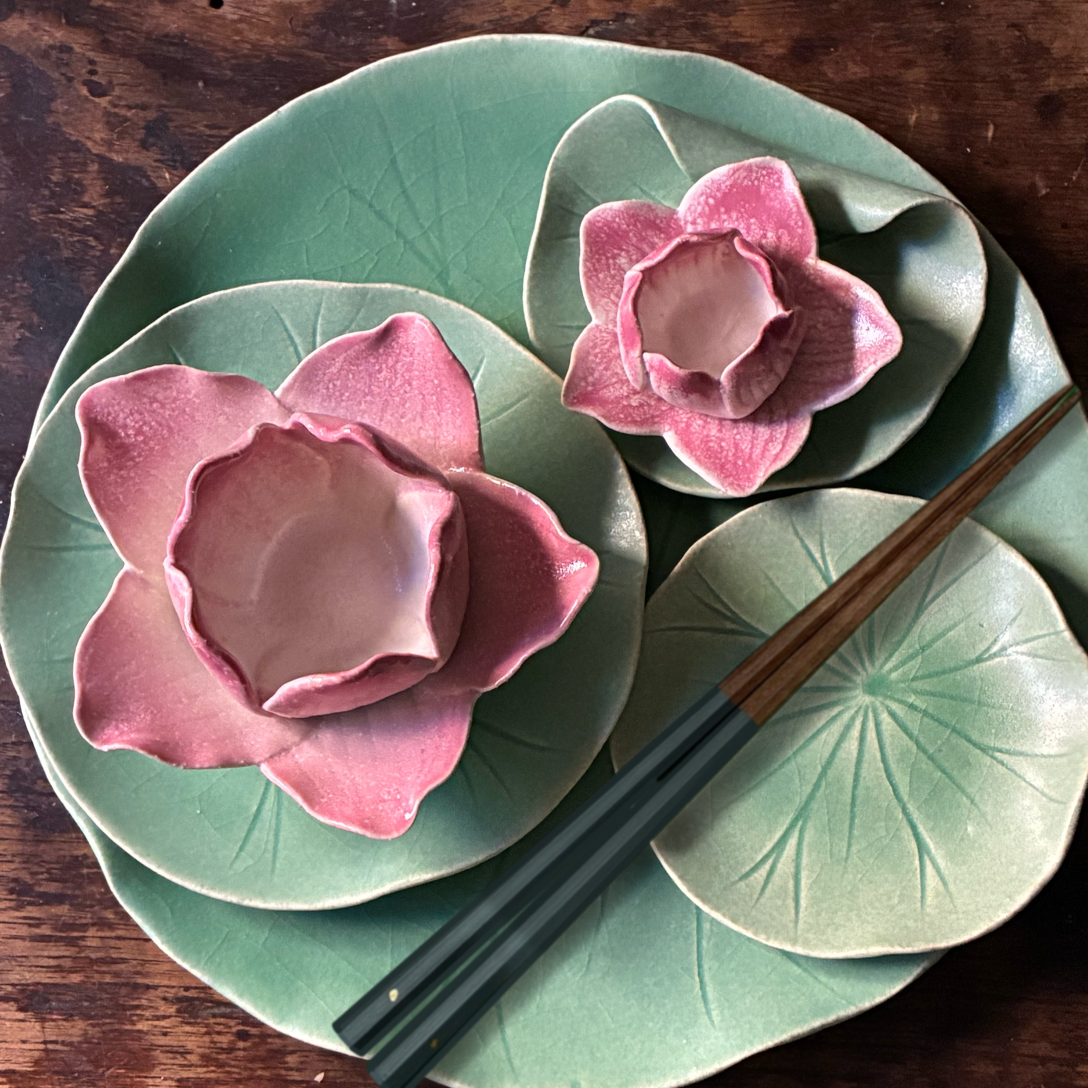 25夏】Lotus 蓮の葉取皿 (幅 16 cm) | TSUNE;田中恒子の器 オンライン