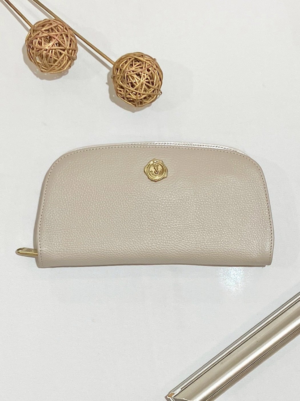 SAN HIDEAKI MIHARA ラウンドジップ長財布/牛革