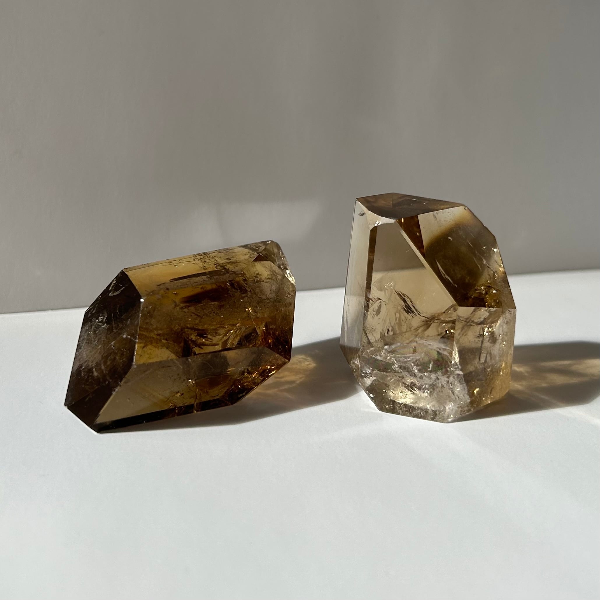 虹☆アイリスクォーツ シトリン フリーフォーム☆ブルーエンジェルラダーA1135 アイリスクォーツ スモーキー シトリン 入り 虹 ハート入り 楽天市場