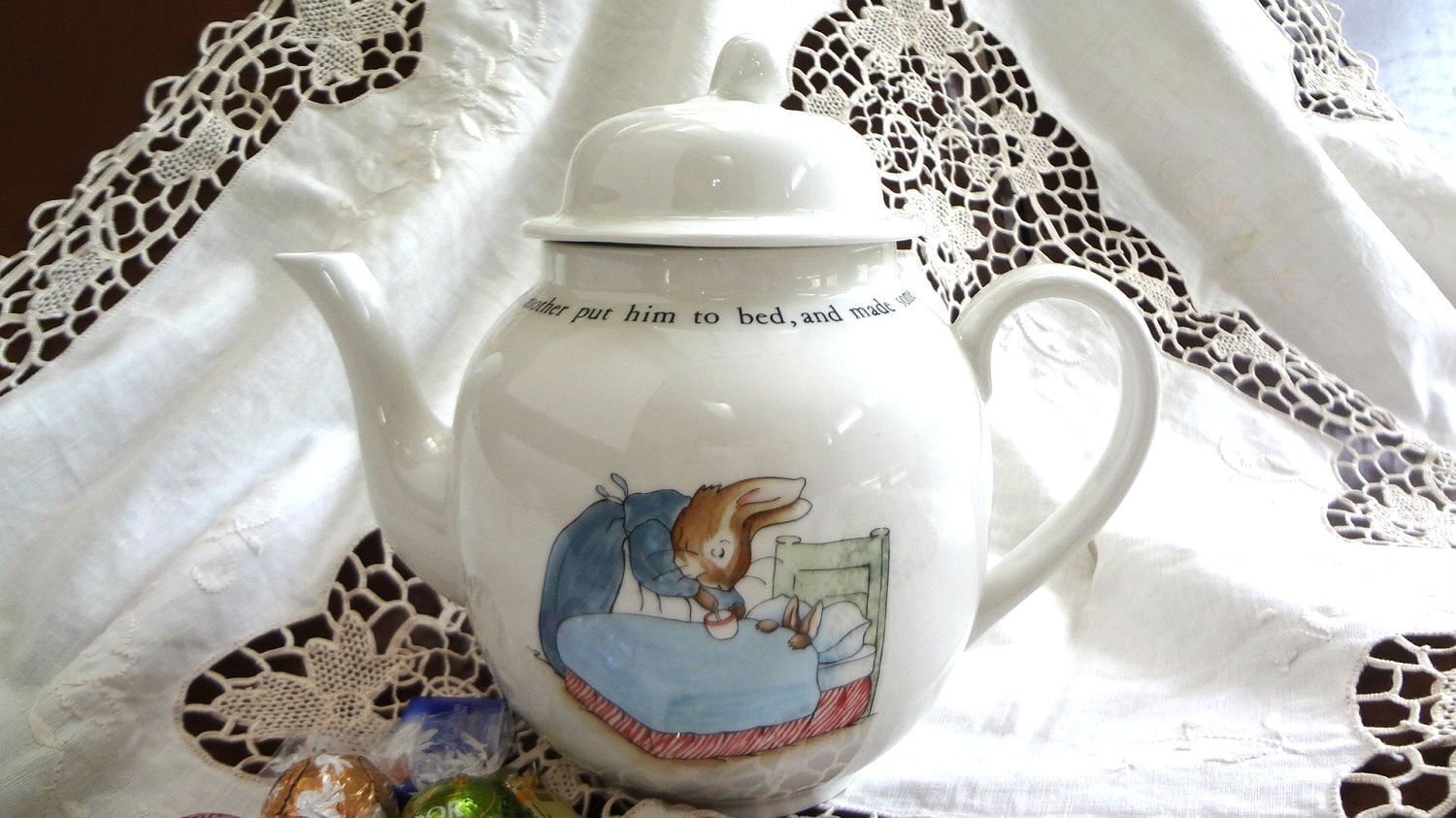 ピーターラビット　ウェッジウッド英国製　旧刻印　ウオータージャグポット ピーターラビット ウェッジウッド英国製 旧刻印 ウオータージャグ
