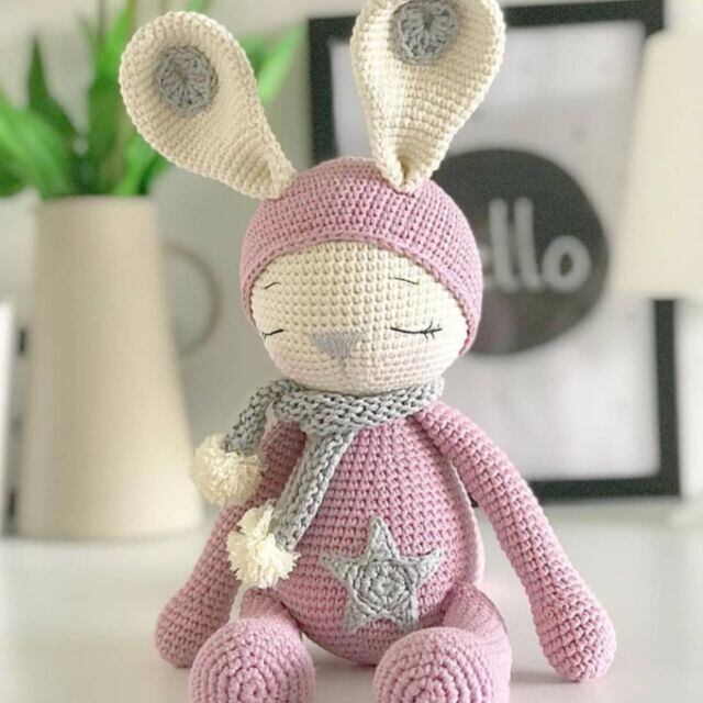 編みぐるみ 出産祝い うさぎ プレゼント あみぐるみ 女の子 お部屋飾り 子供 おもちゃ The Bunny