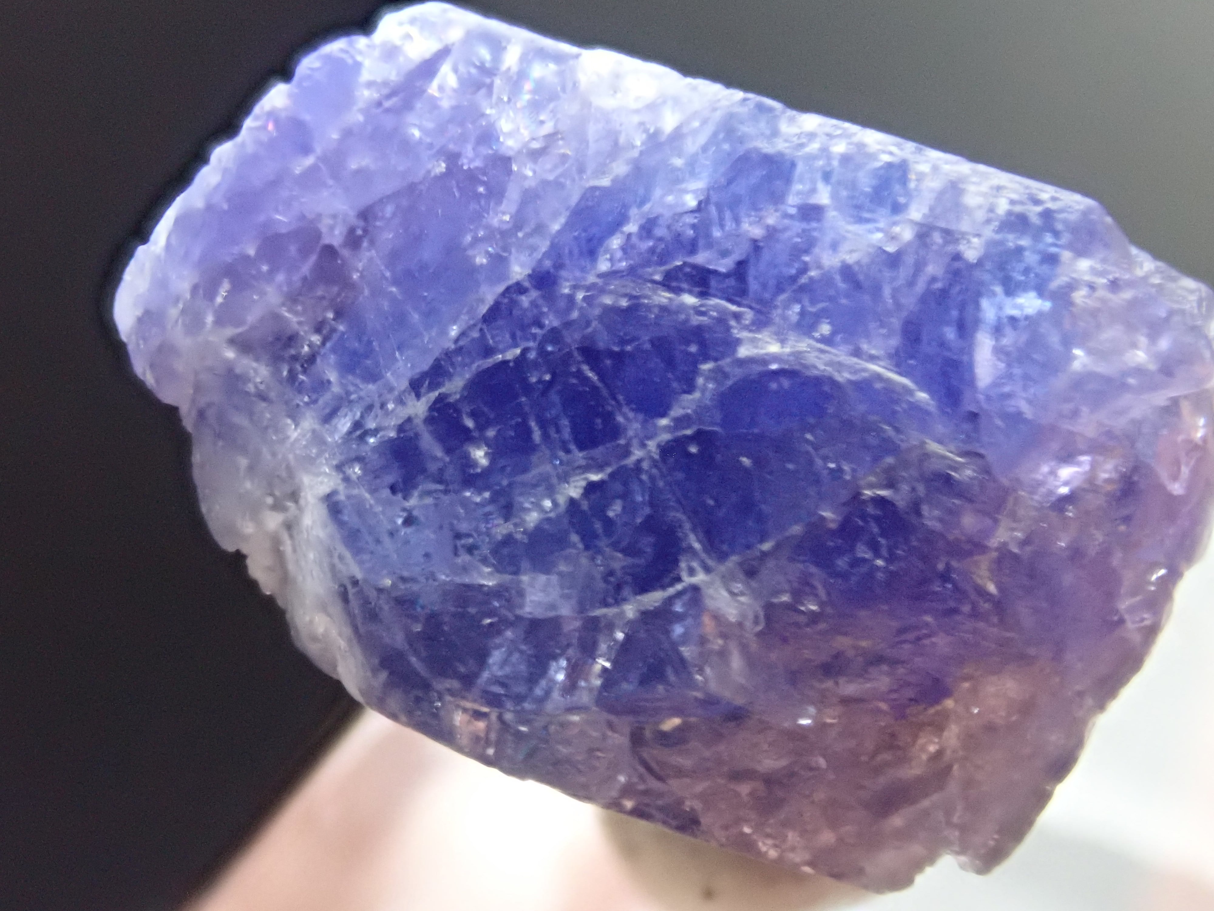 宝石質】タンザナイト 灰簾石 ゾイサイト 原石 標本 | 石処たっちゃん