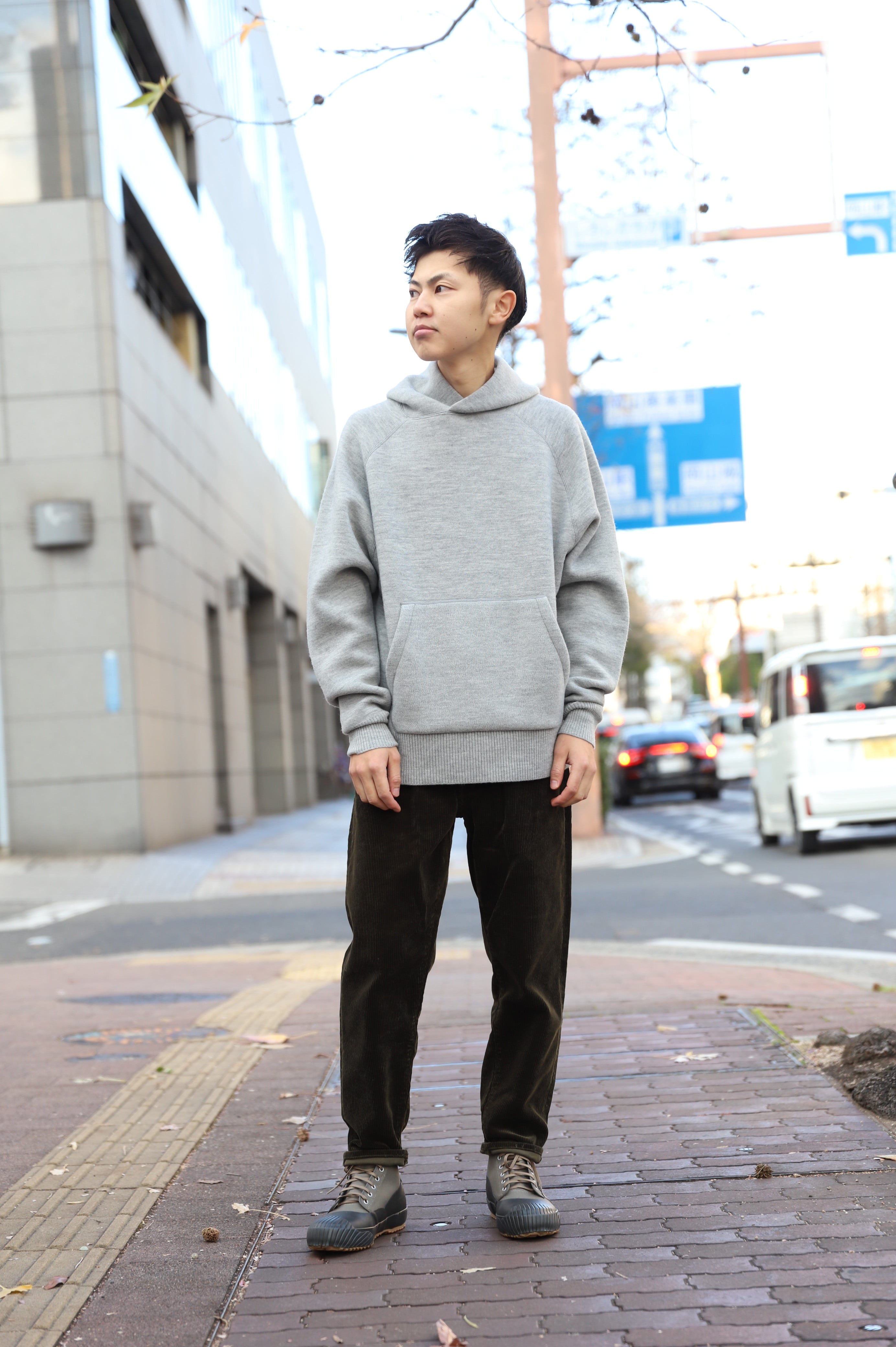 美品　HATSKI ハツキ コーデュロイ ワイドテーパードパンツ HATSKI】Loose Tapered Corduroy Pants | theater(シアター)