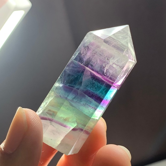 透明度、色合いが美しいグラデーションフローライトポイント