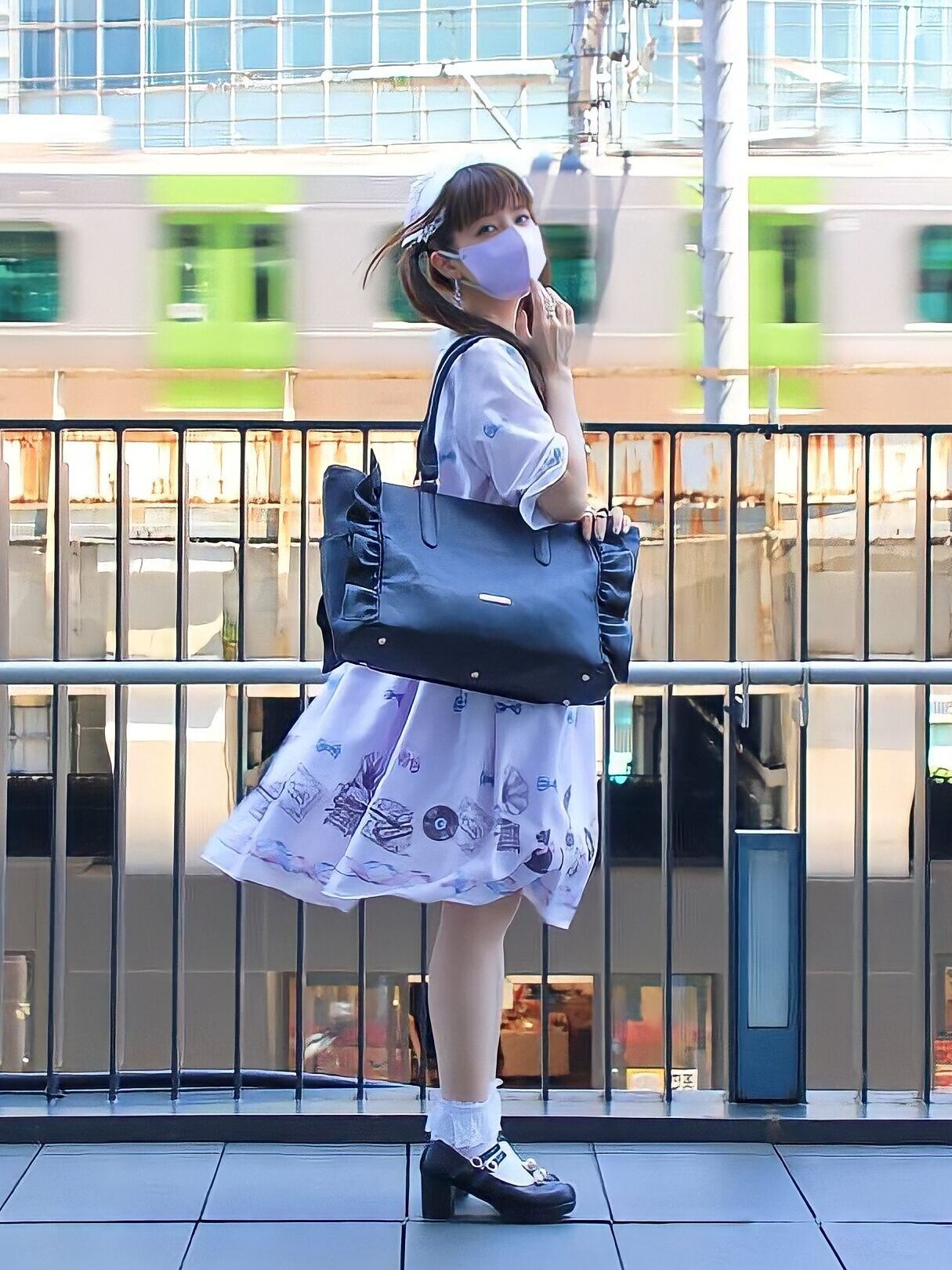 『OSHI TO DATE』第１弾 春奈るな×リアレア　フリルトート痛バッグ 送料無料】『OSHI TO DATE』第1弾 春奈るな×リアレア フリル