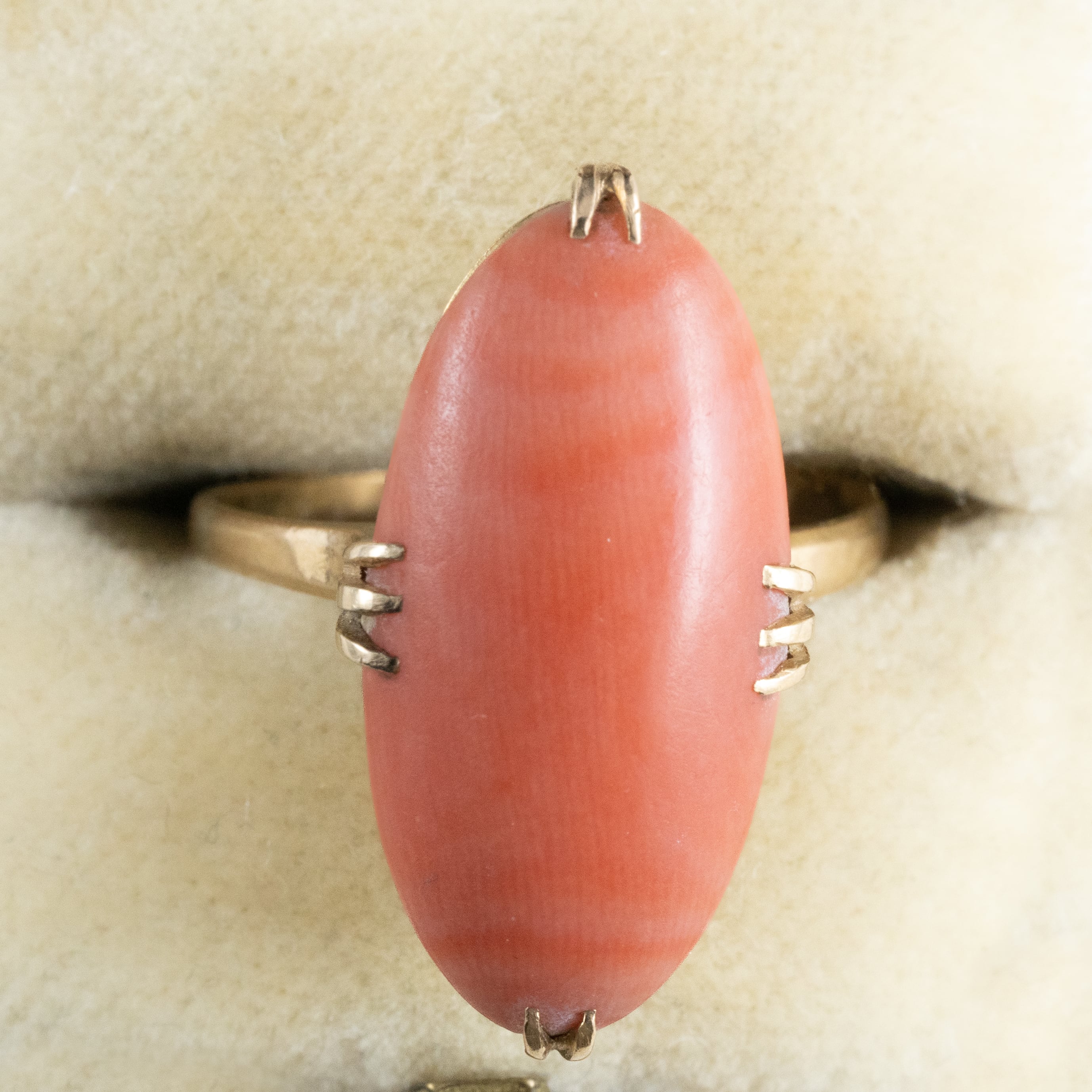 日本の作品】昭和レトロ 王冠透か （孔雀透かし） デザイン  