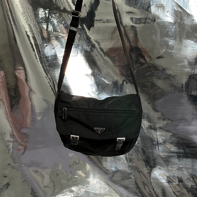 PRADA ナイロンショルダーバッグ ナイロン  ブラック プラダ