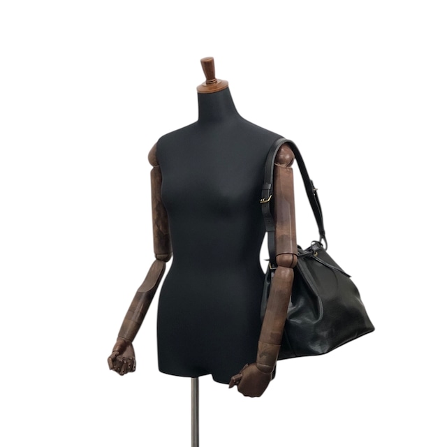 LOUIS VUITTON ルイヴィトン エピ ショルダーバッグ ブラック レザー ノエ 巾着 vintage ヴィンテージ オールド jpzhvn