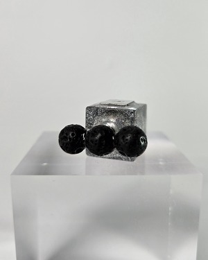 LinK CUBE. [pearl × blacklame]