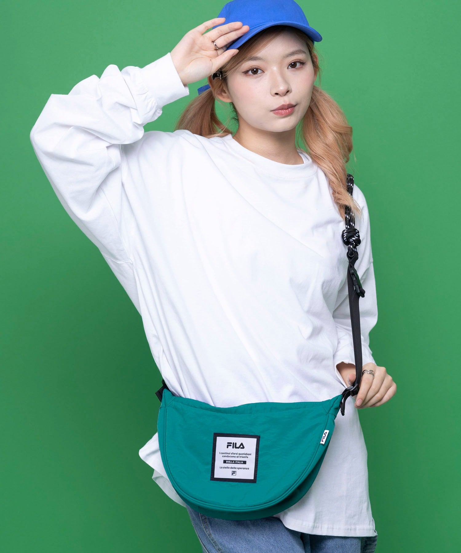 ユニセックス向けのブランドをメインにした、カジュアルな洋服や服飾