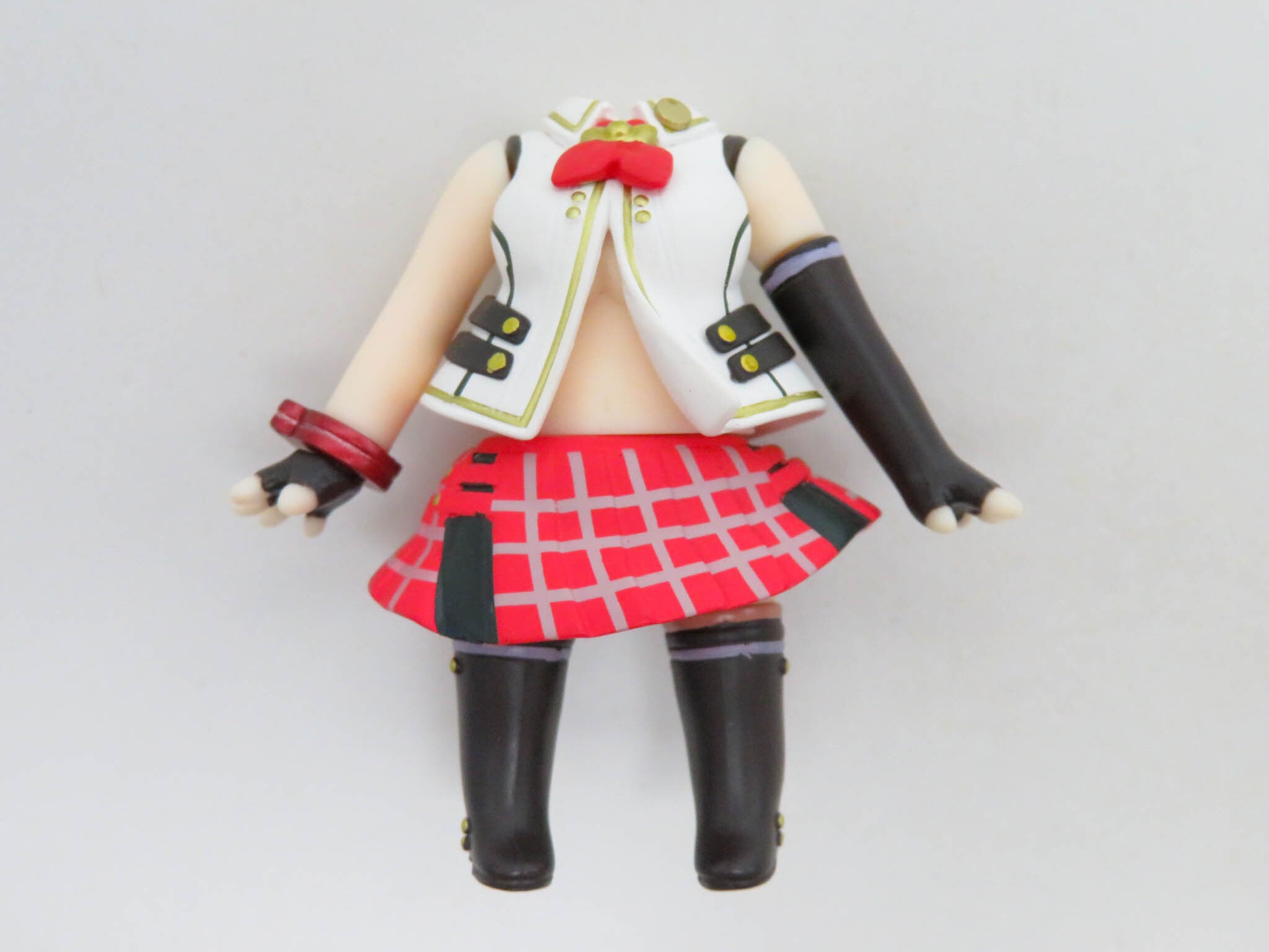 再入荷(A-ランク)【401】 アリサ・イリーニチナ・アミエーラ 体パーツ 私服 ねんどろいど