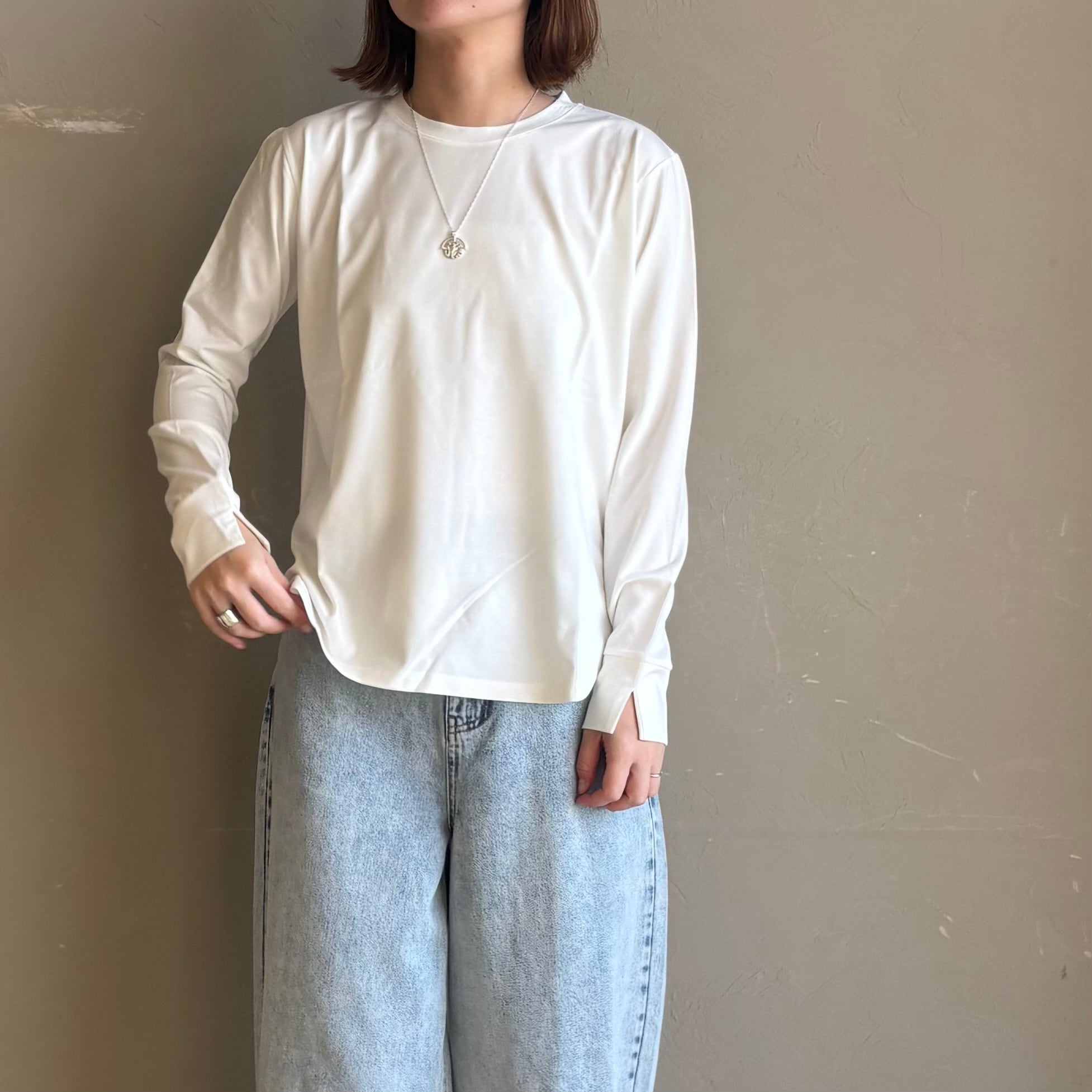 TM様専用ページ:《 3/10ごろ入荷 再販スタート 》【 Praia 】袖スリットカットソー オフなど2点