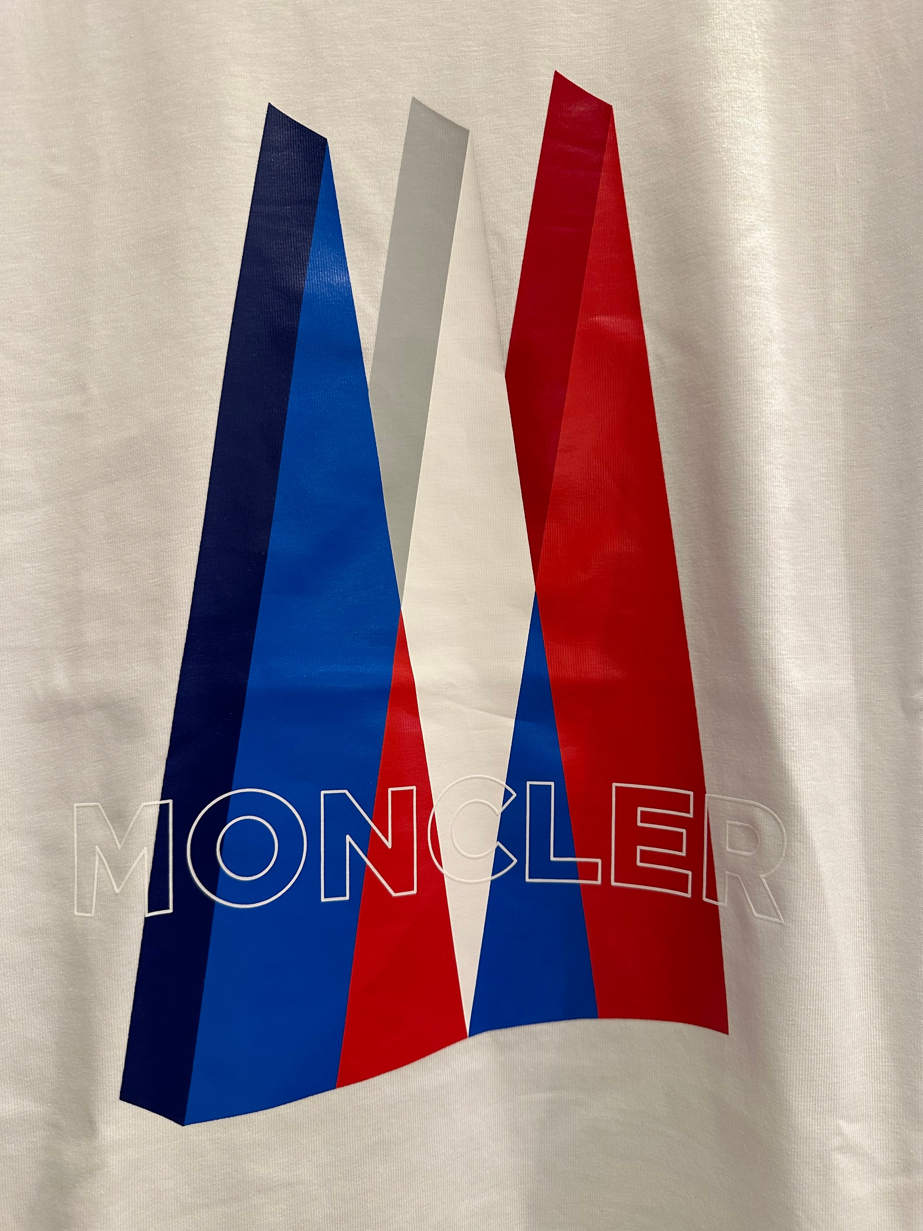 MONCLER半袖Tシャツ ¥46,200→¥37,800+tax