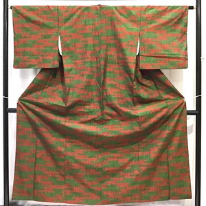 正絹・紬・着物・赤緑地・No.200701-0582・梱包サイズ60