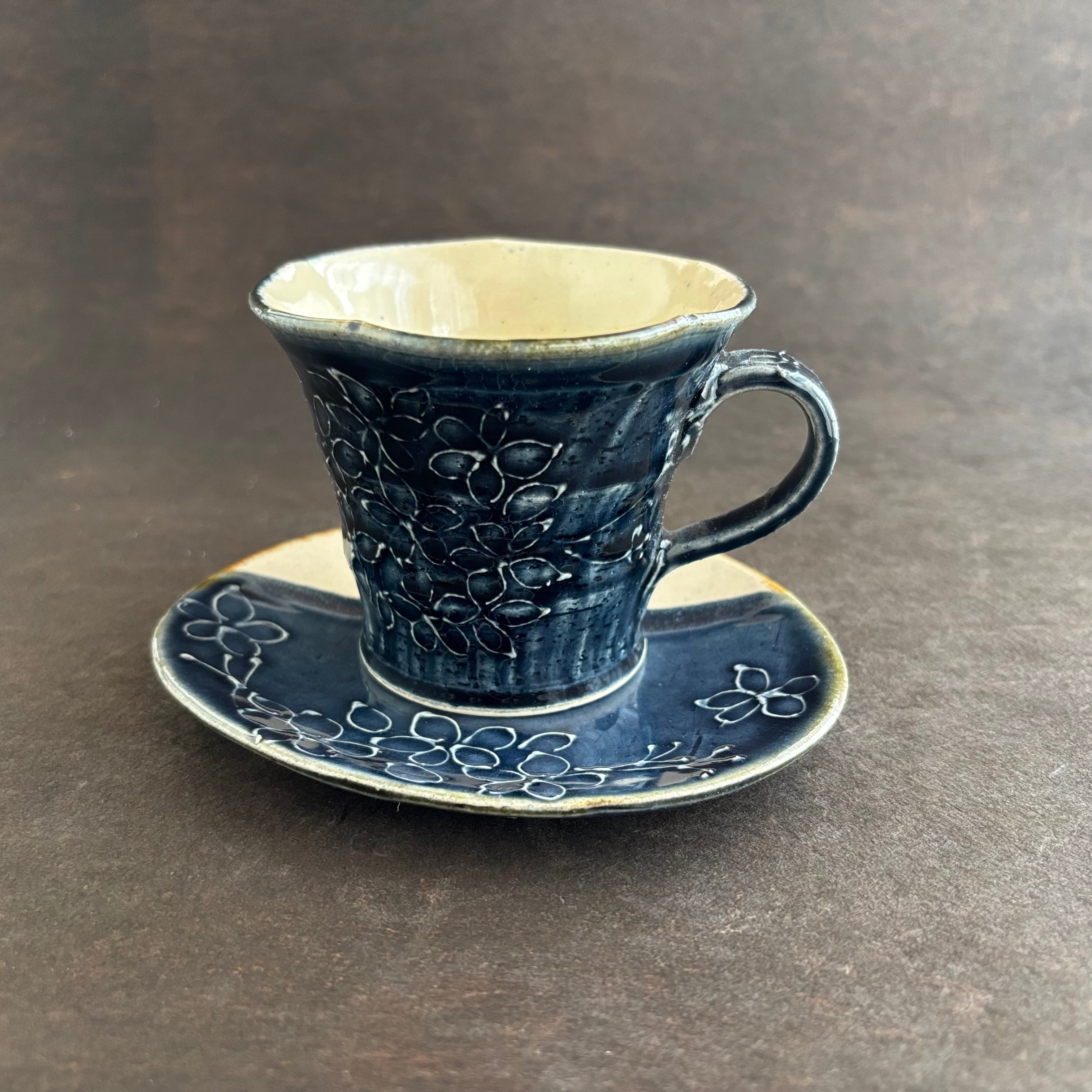 土和のルリエフ　藍釉　お花形ミニマグカップ