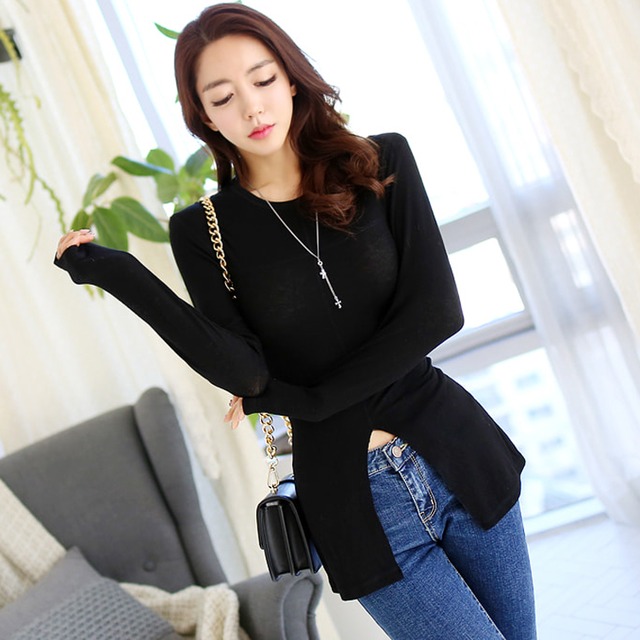 タイト 袖丈長めなカットソー