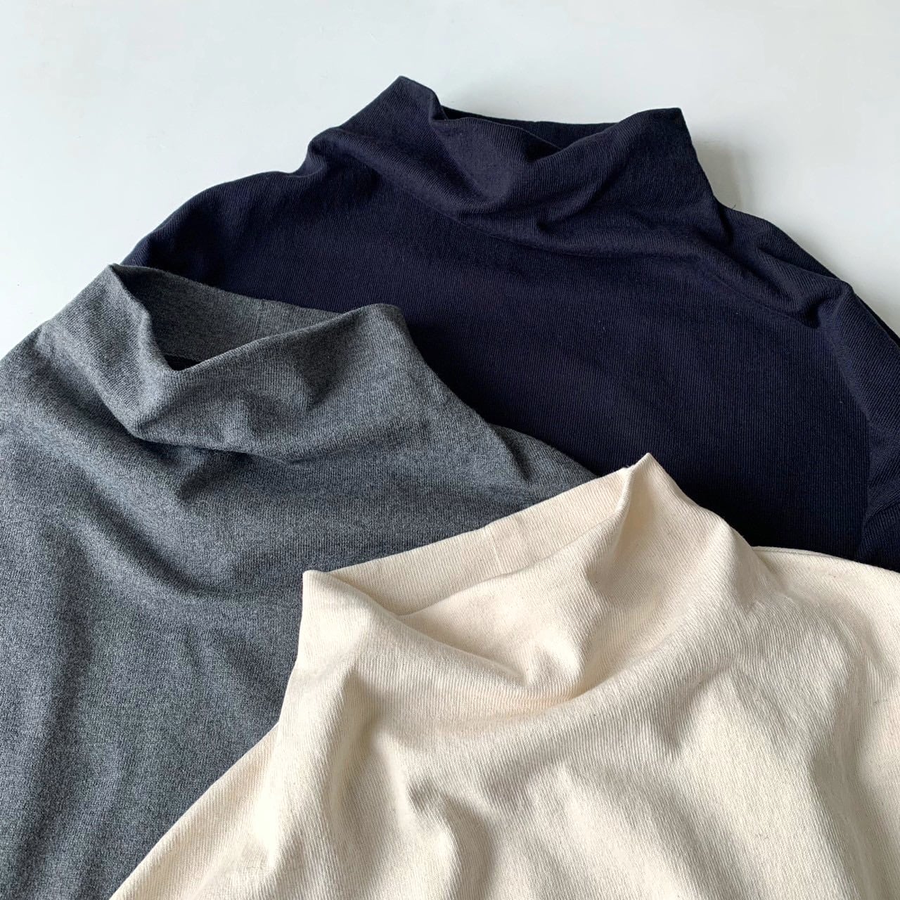 FIRMUM /クルーネックプルオーバー FIRMUM（フィルマム） | 微強撚綿天竺 クルーネックプルオーバー