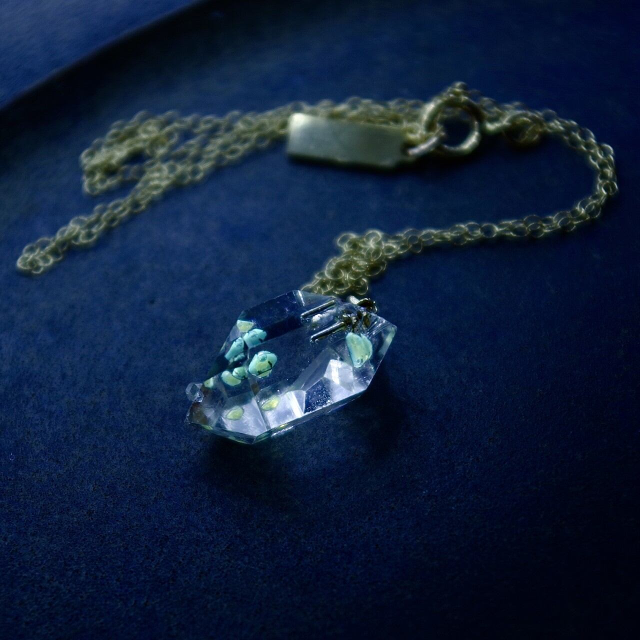 オイルインクォーツ | TROZO 鉱物原石の天然石アクセサリーブランド