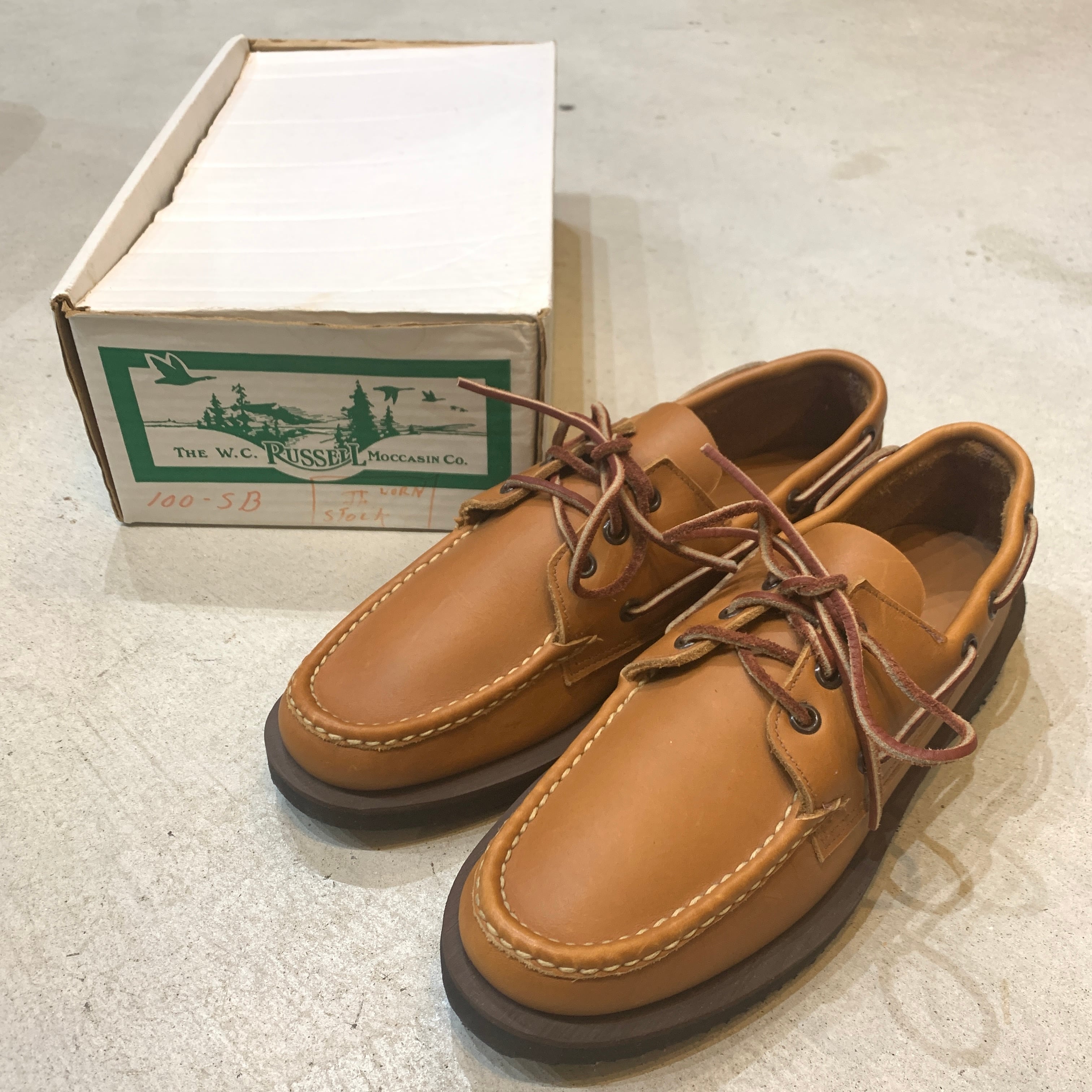 デッドストック Russell Moccasin デッキシューズ レザー 9B デッドストック Russell Moccasin デッキシューズ レザー 9B