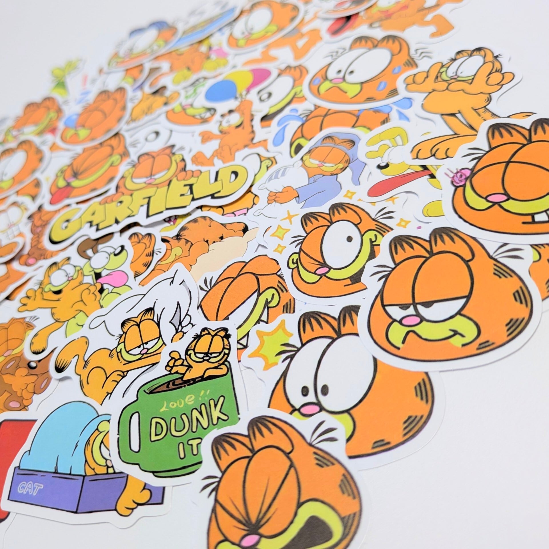 送料無料!【 Garfield ( ガーフィールド ) 】PART.4 STICKER(ステッカー)64枚くらいSET(笑) 〚アメリカン雑貨 アメトイ〛