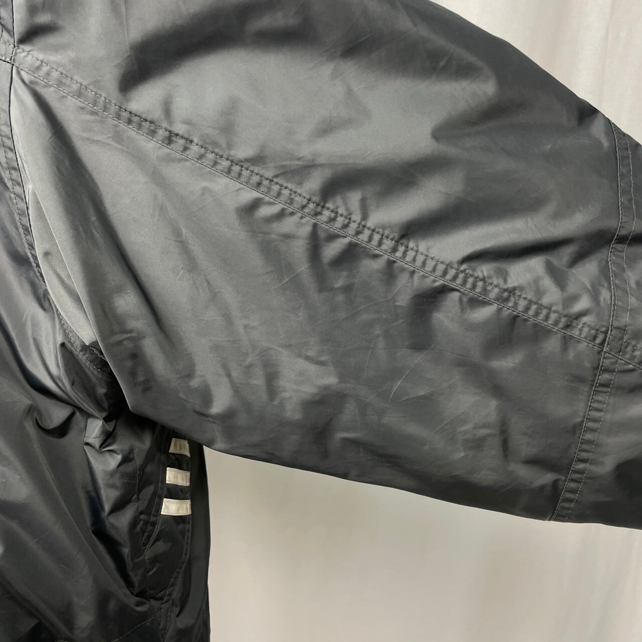 ベストセラー 00s y2k adidas 中綿ナイロンハーフジップ グラフ 