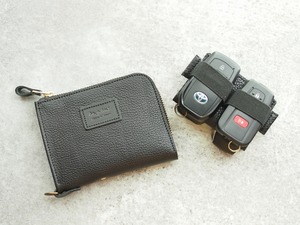 【数量限定】4個入るマチありキーポーチ ブラックシュリンク【送料無料】収納量アップ 幅や厚みにも対応のスマートキーケース