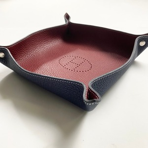 HERMES leather tray “vide-poche”