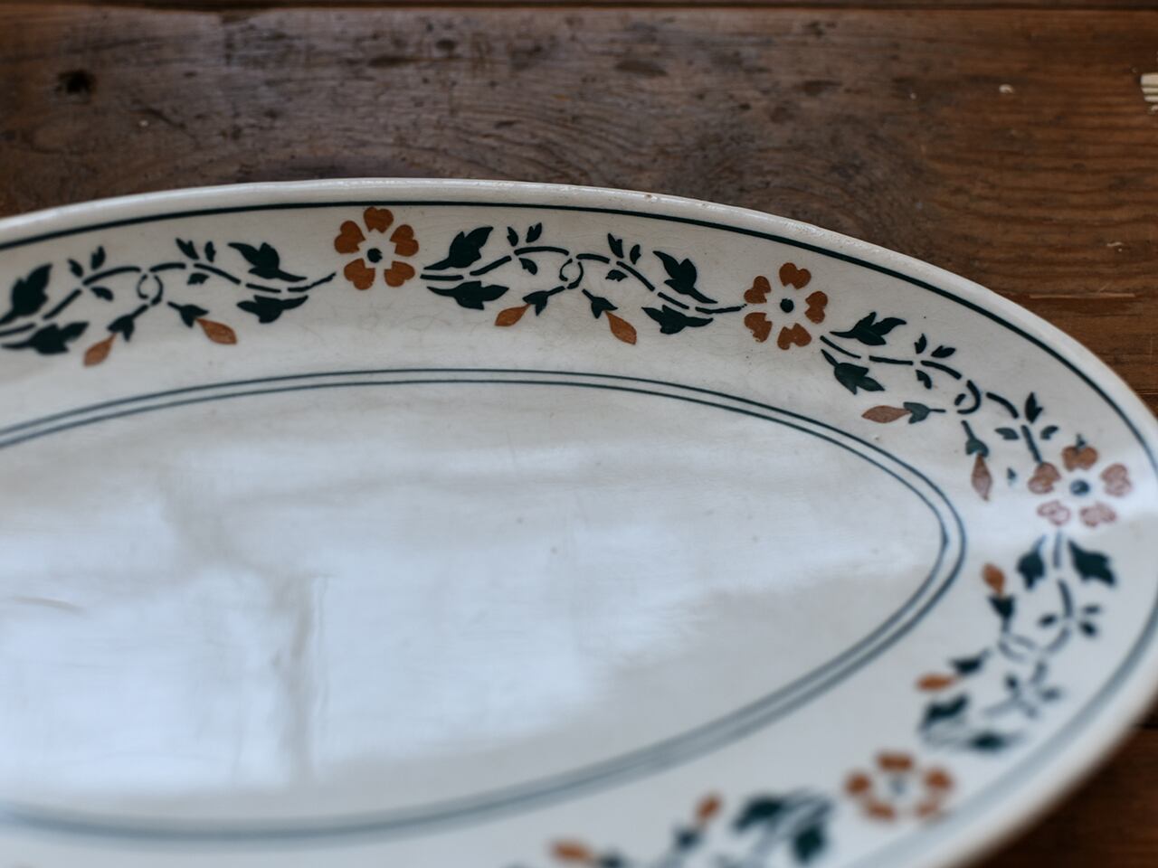 小花模様がかわいいオーバルプレート フレンチアンティーク