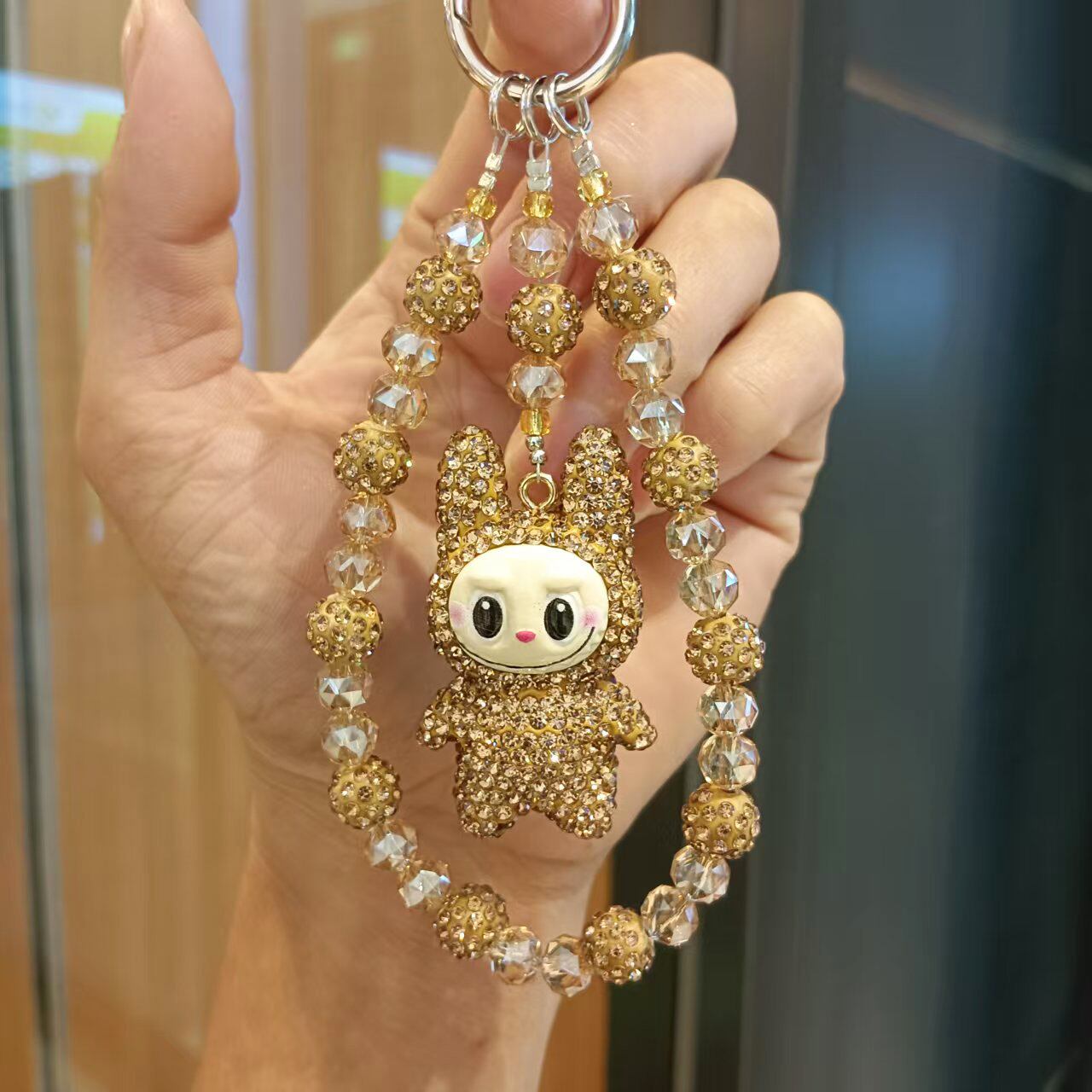 究極の輝き✨Labubu クリスタル キーホルダー 高級感あるキラキラ