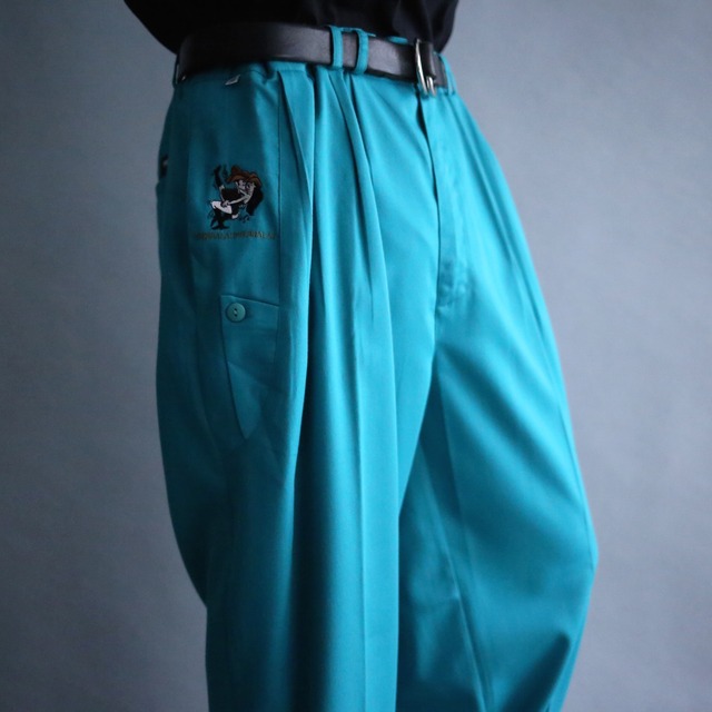 3-tuck tapered silhouette one point embroidery deep sky blue wide slacks